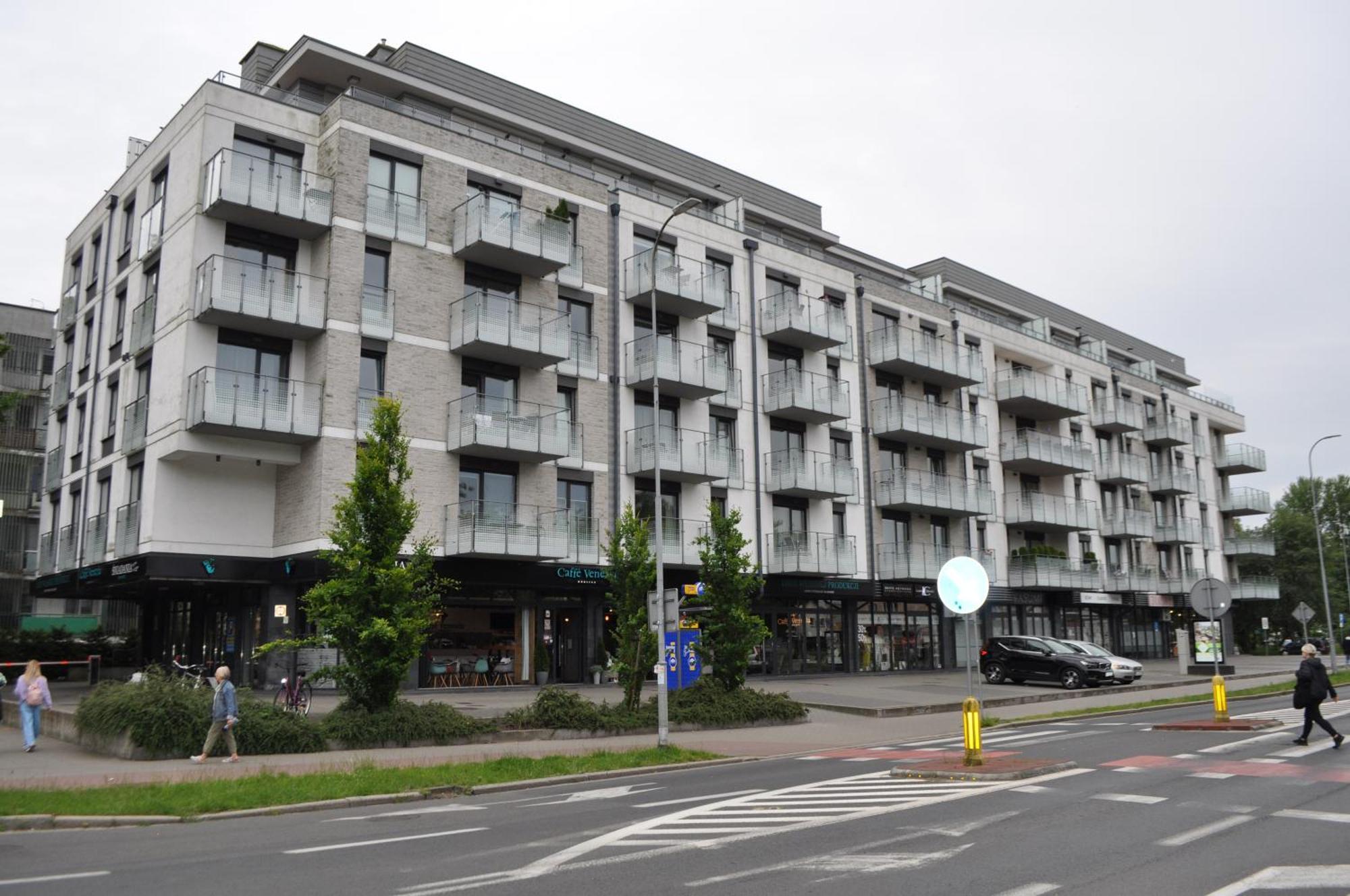 Solna 11a Z Garazem W Cenie